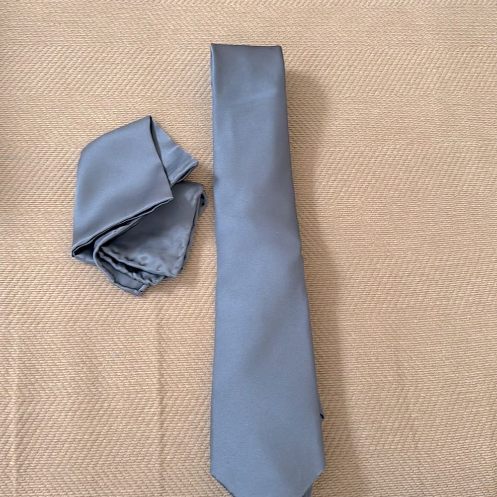 Pronto Uomo Men's Tie & Pocket Square Set